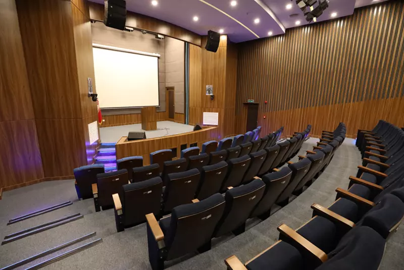 بازسازی  فرهنگسرای گلستان  و نوسازی آمفی تئاتر 